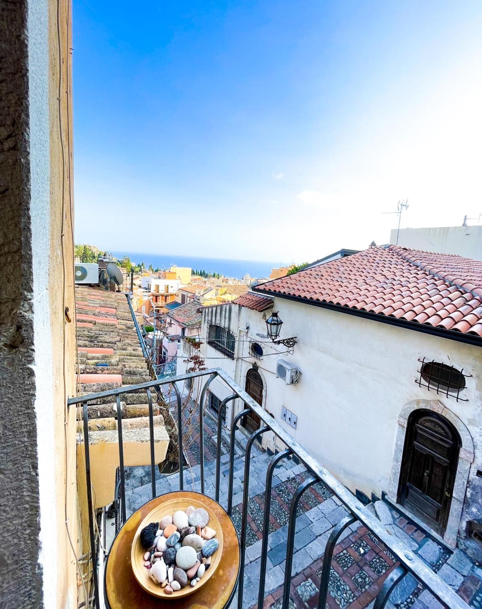 Апартаменти Panoramic Taormina Center Екстер'єр фото